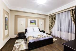 Отель Отель Best Western Plus Atakent Park Алматы Апартаменты «Мини» с кроватью размера «queen-size» и диваном-кроватью — Для некурящих-1